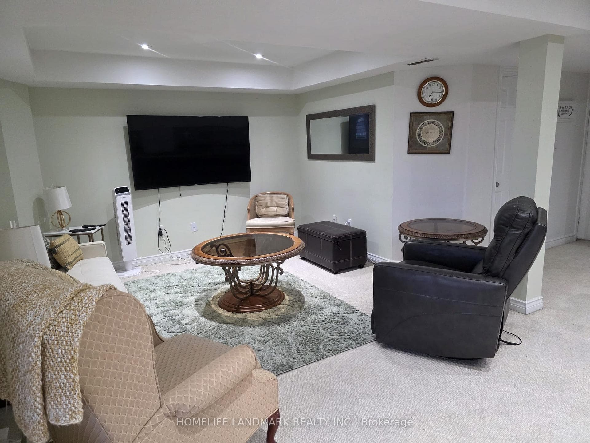 Fully furnished living room.